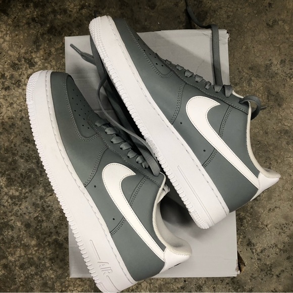 Nike Men's Air Force 1 '07 Particle Grey/White Shoes Men’s Size 9 NIB - Picture 4 of 12